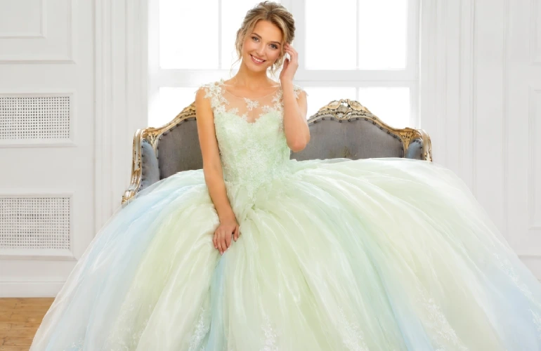 How to Find Stylish Dresses Without Overspending blog image